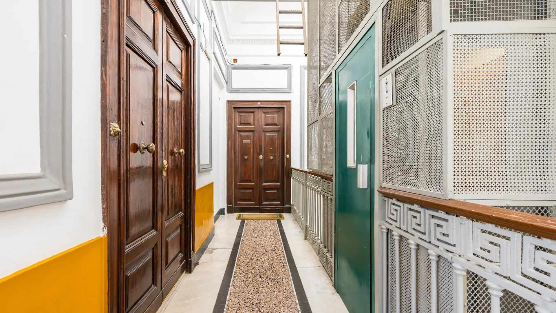 Apartamento Centrally Located By The Sea Prestigious Nápoles