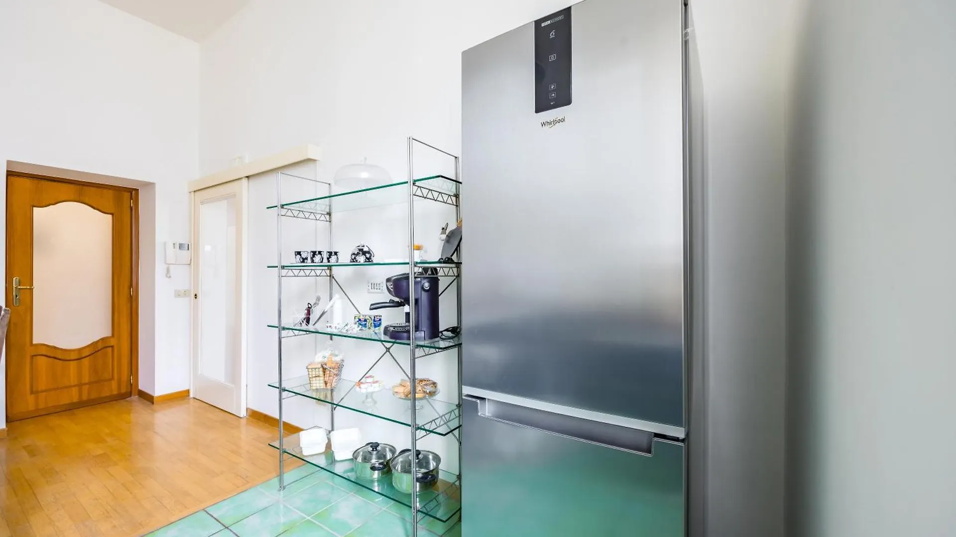 Centrally Located By The Sea Prestigious Naples Italy